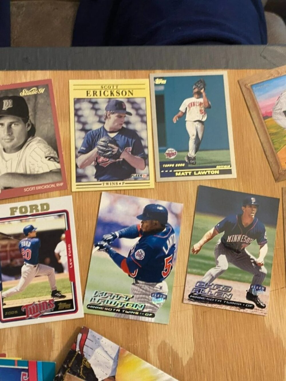 Lot of Over 300 Minnesota TWINS baseball cards pre 2009 - Picture 4 of 4